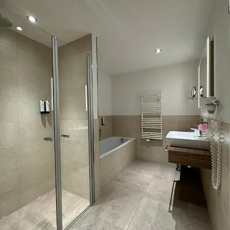 מלון Fontane שורפהייד